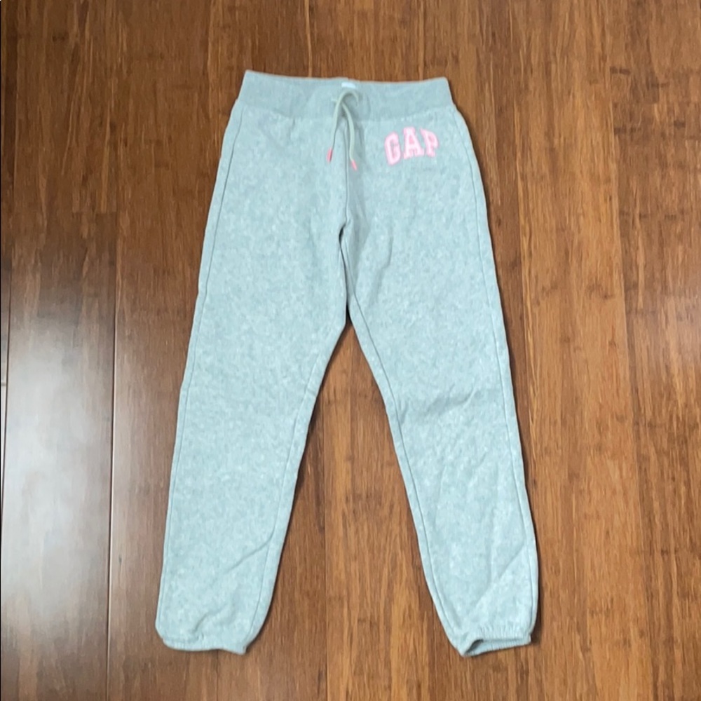 GAP girl’s youth size 8 joggers